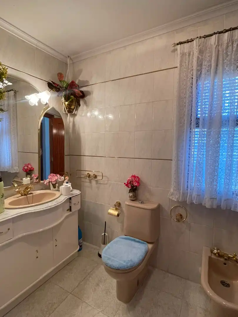 Bathroom of Houses for sale in Plasencia  with Heating, Private garden and Terrace