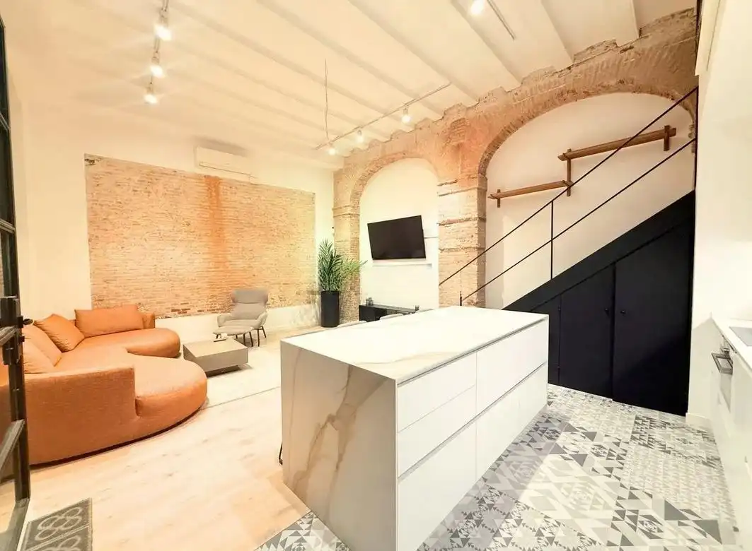Sala d'estar de Dúplex en venda en Barcelona amb Aire condicionat, Calefacció i Moblat