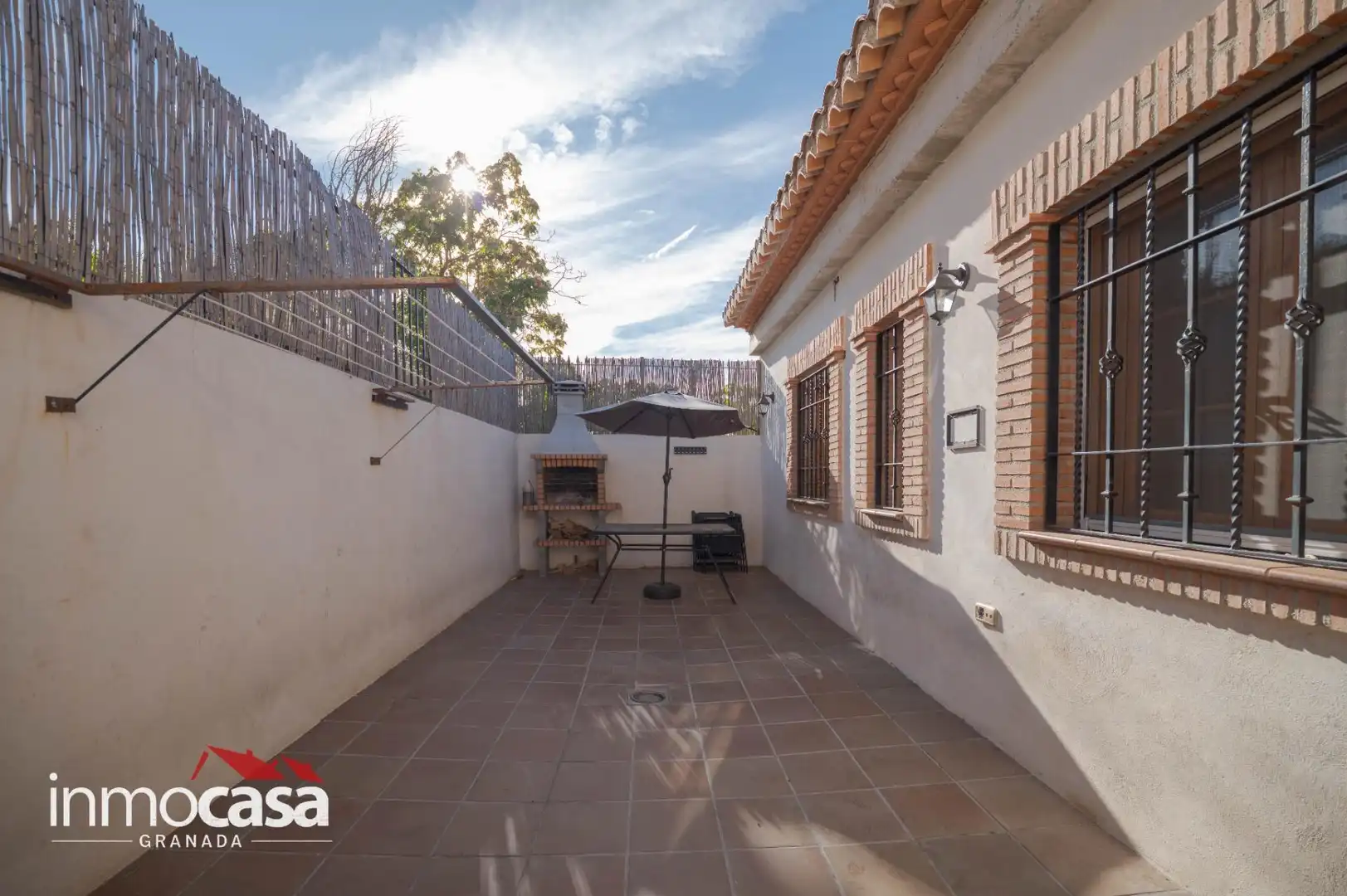 Casa amb terrassa en venda a Píñar