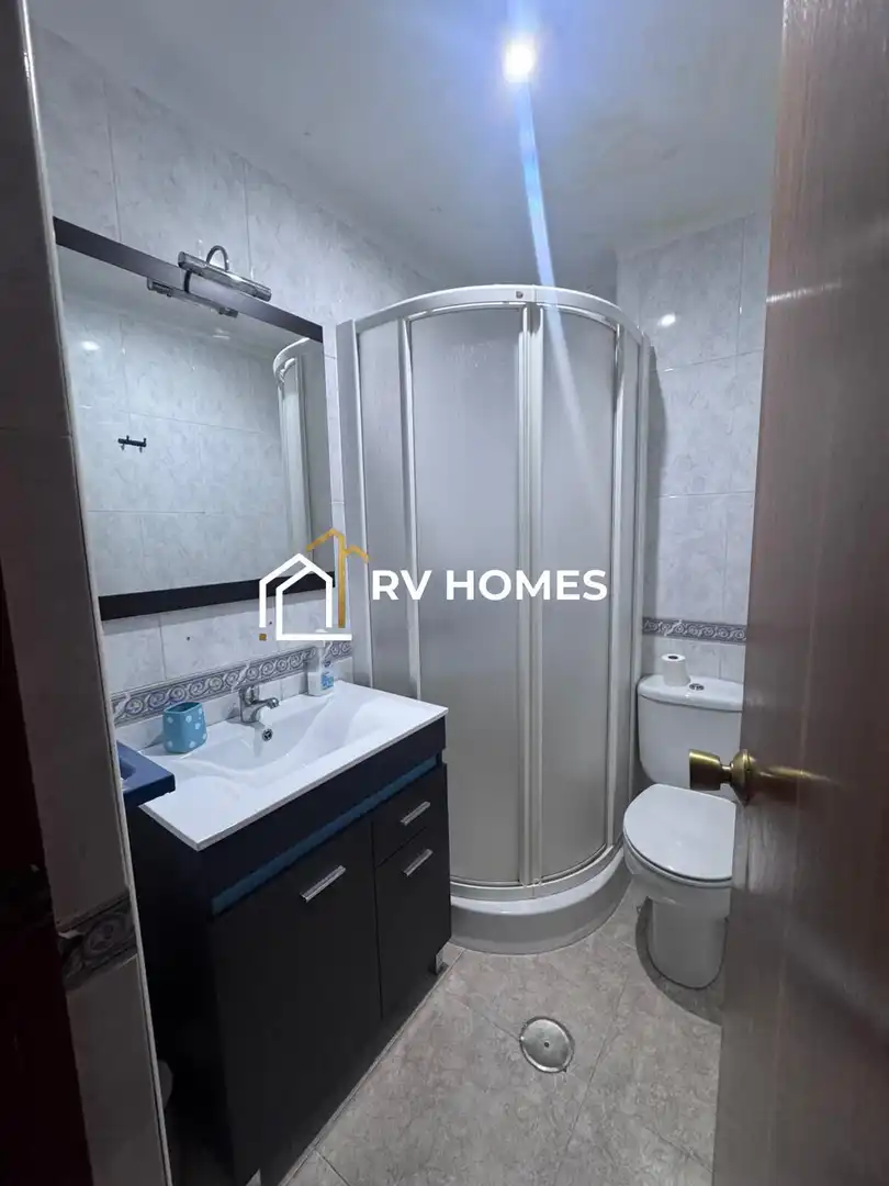Bathroom of Flat for rent in Cáceres  with Air Conditioner, Terrace and Furnished