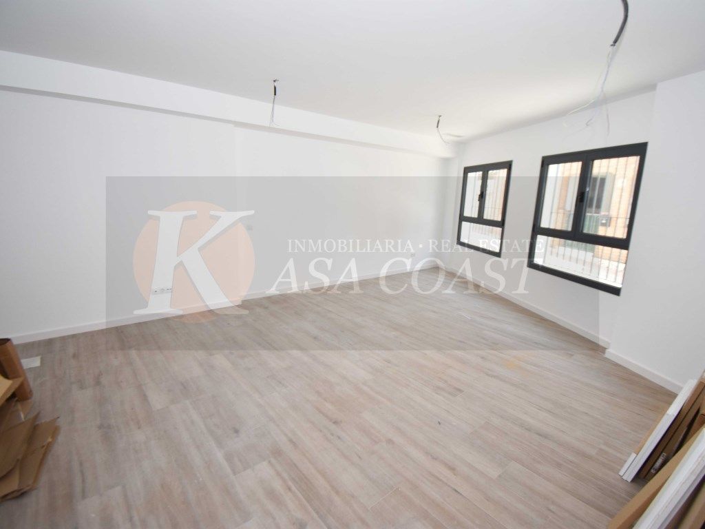 Flat for sale in Fuengirola  with Air Conditioner