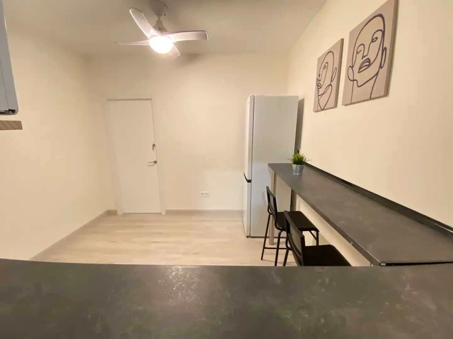 Room in Calle Amos de Escalante, 12, Pueblo Nuevo