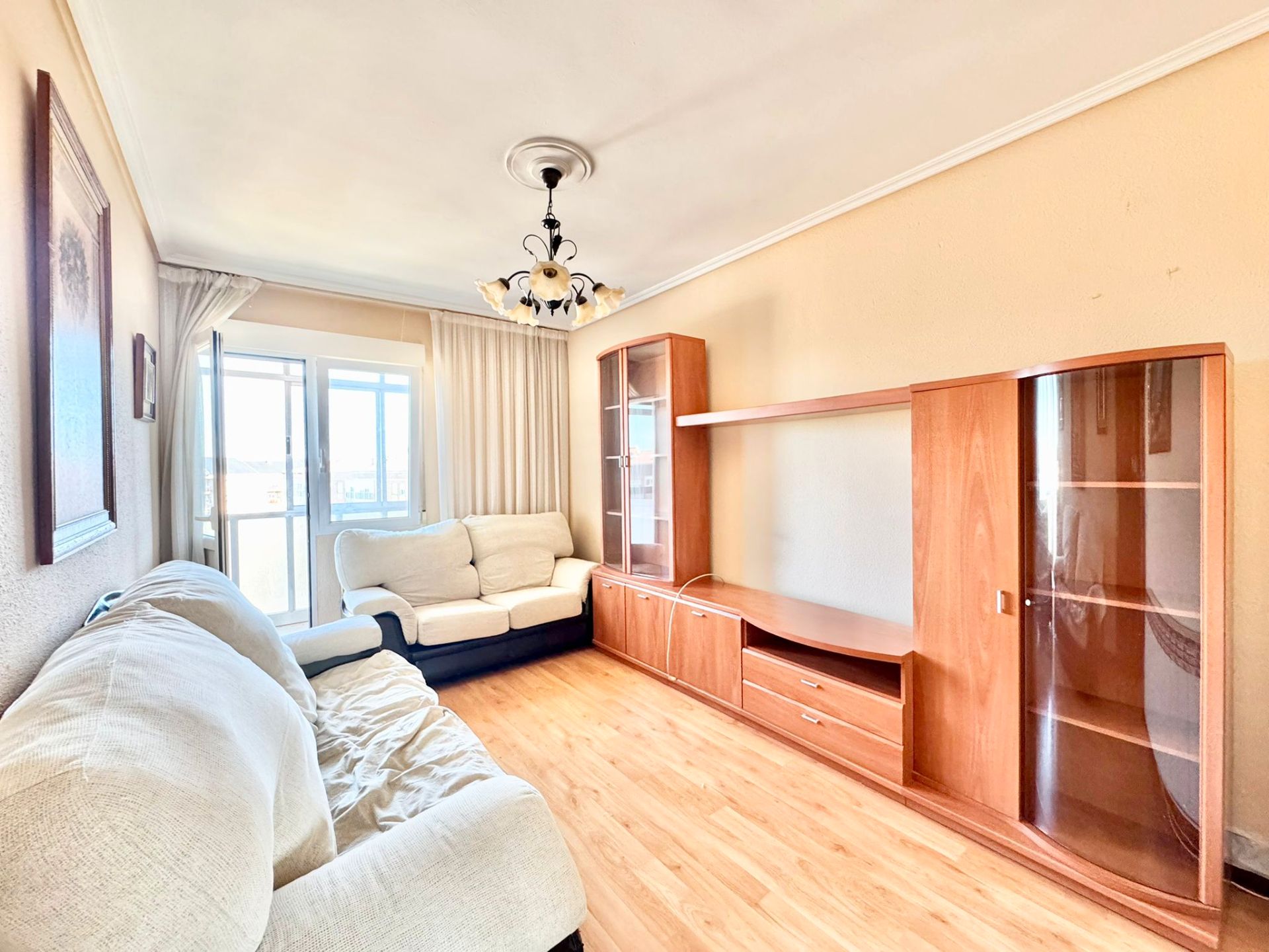 Sala de estar de Piso en venta en Vitoria - Gasteiz con Terraza y Trastero