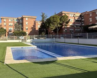 Piscina de Pis en venda en Alicante / Alacant amb Jardí privat, Traster i Piscina comunitària