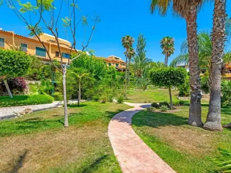 Jardí de Pis en venda en Finestrat amb Aire condicionat, Piscina i Balcó
