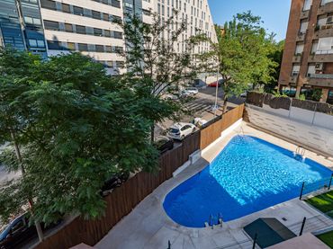Pis amb piscina en venda a Calle del Doctor Juan José López Ibor