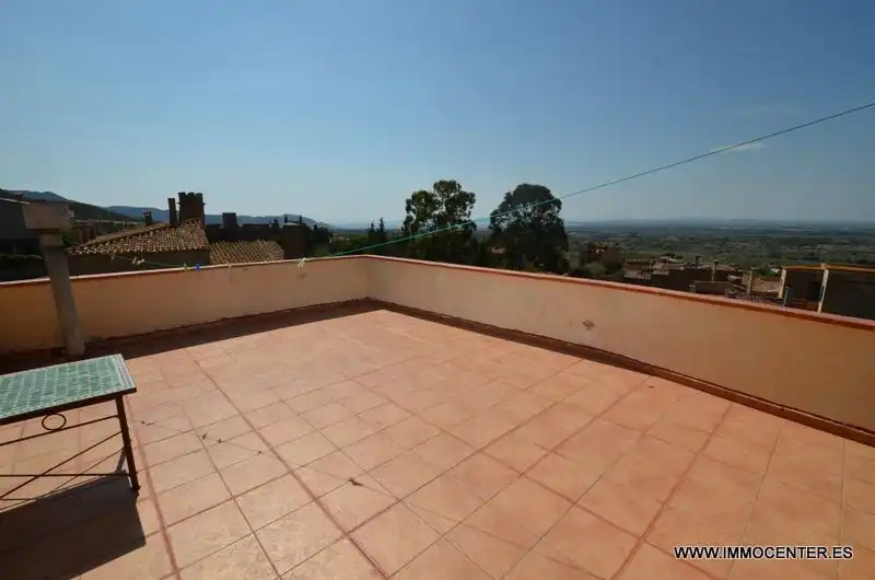 Casa con jardín en venta en Palau-saverdera, imagen 2