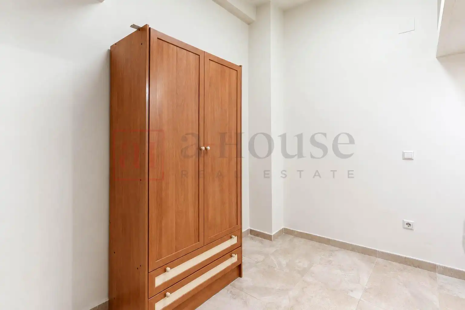 Habitación de Planta baja en venta en Madrid con Calefacción y Terraza