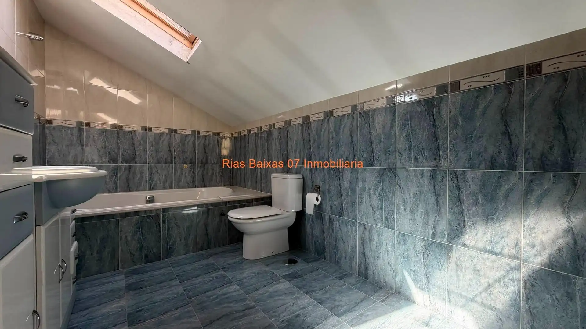 Baño de Casa o chalet en venta en Covelo con Calefacción, Jardín privado y Terraza