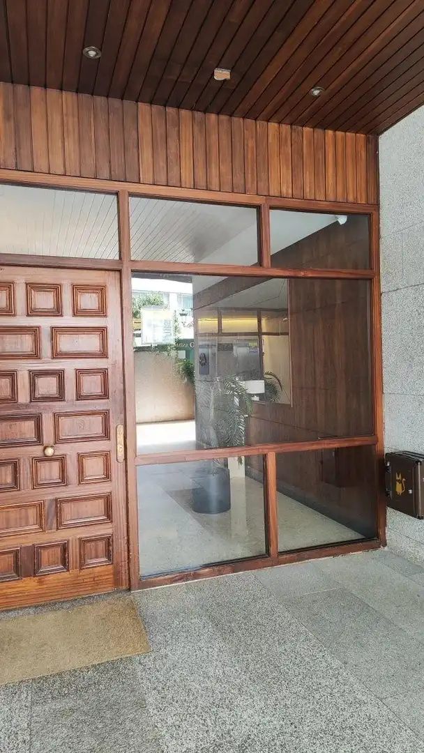 Piso en venta en Vigo  con Calefacción, Trastero y Balcón