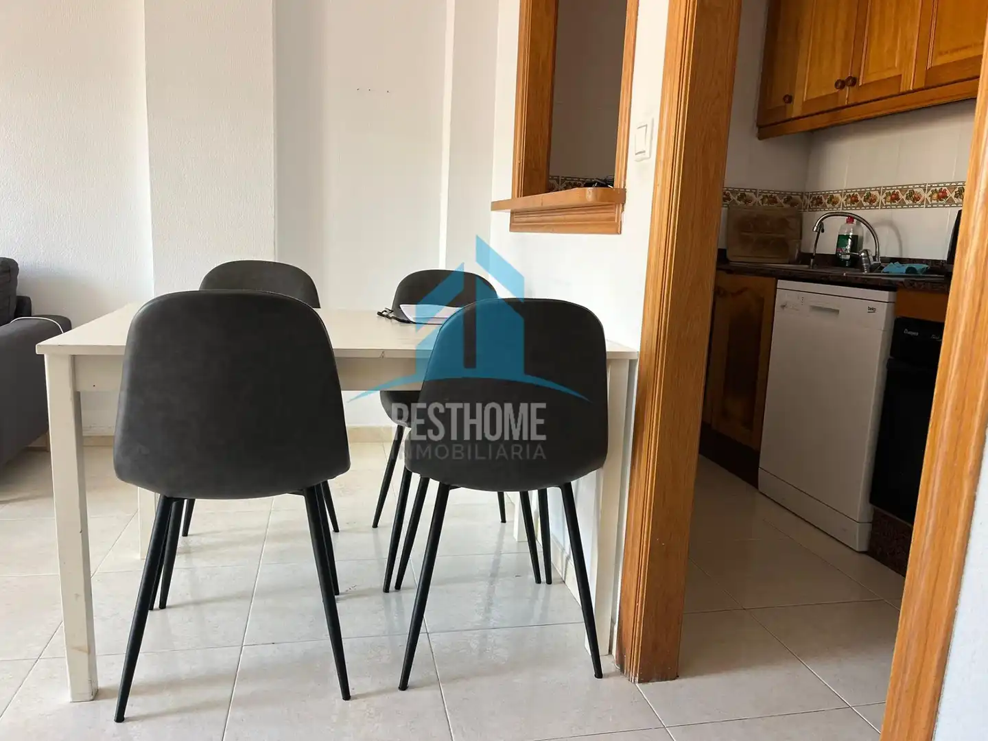 Menjador de Apartament en venda en Torrevieja amb Aire condicionat, Jardí privat i Terrassa