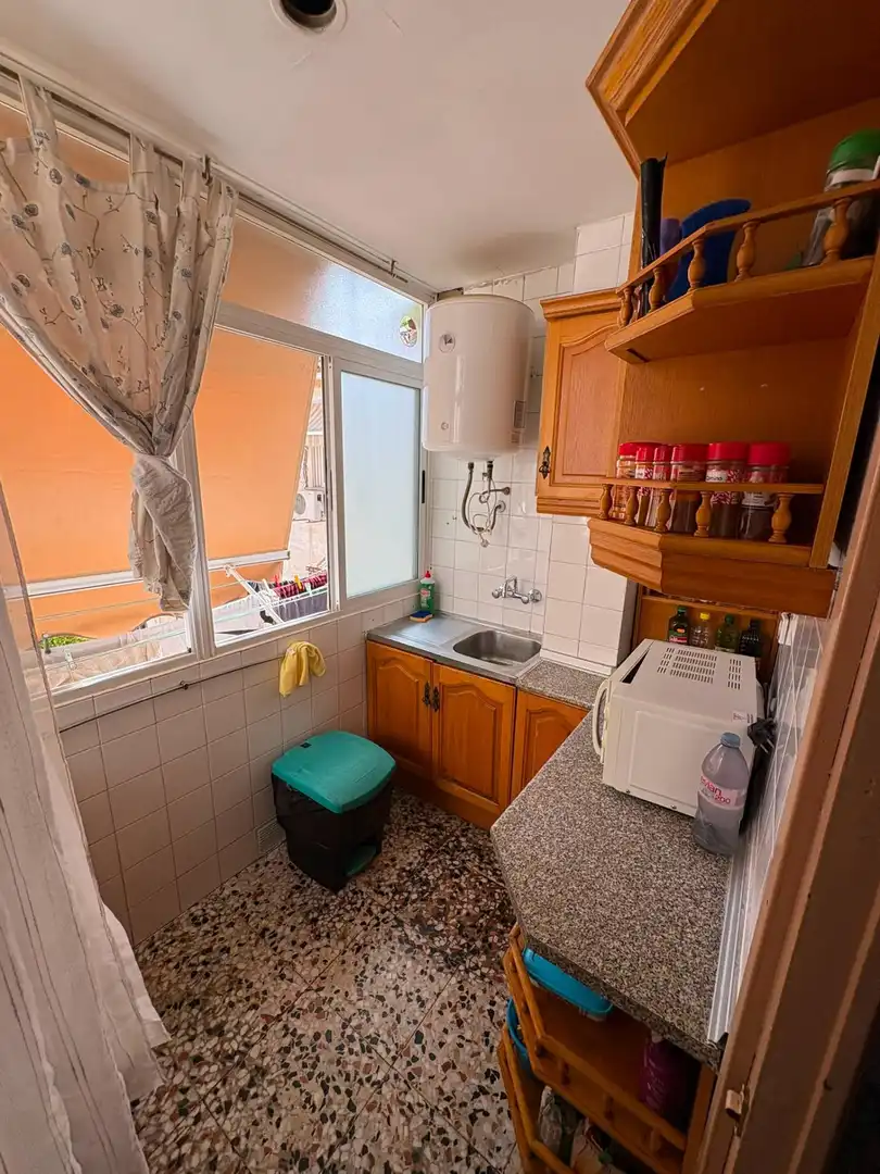 Kitchen of Flat for sale in Granada  with Balcony