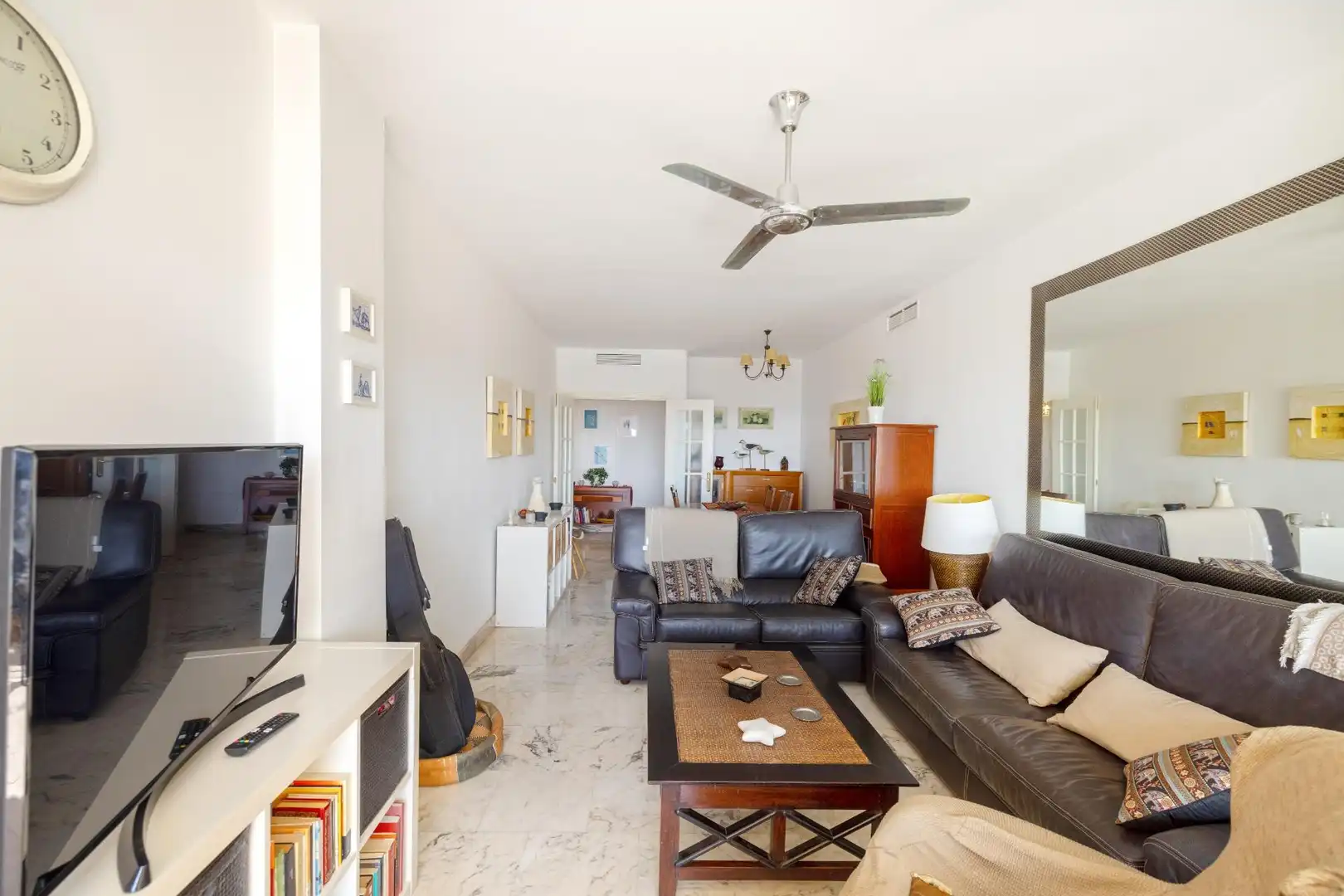 Living room of Flat for sale in Mijas  with Air Conditioner, Terrace and Storage room