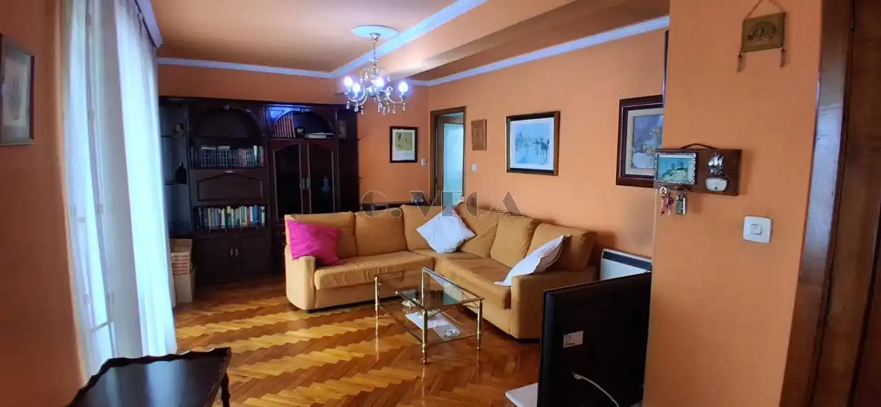 Sala de estar de Piso en venta en Vigo  con Calefacción y Parquet
