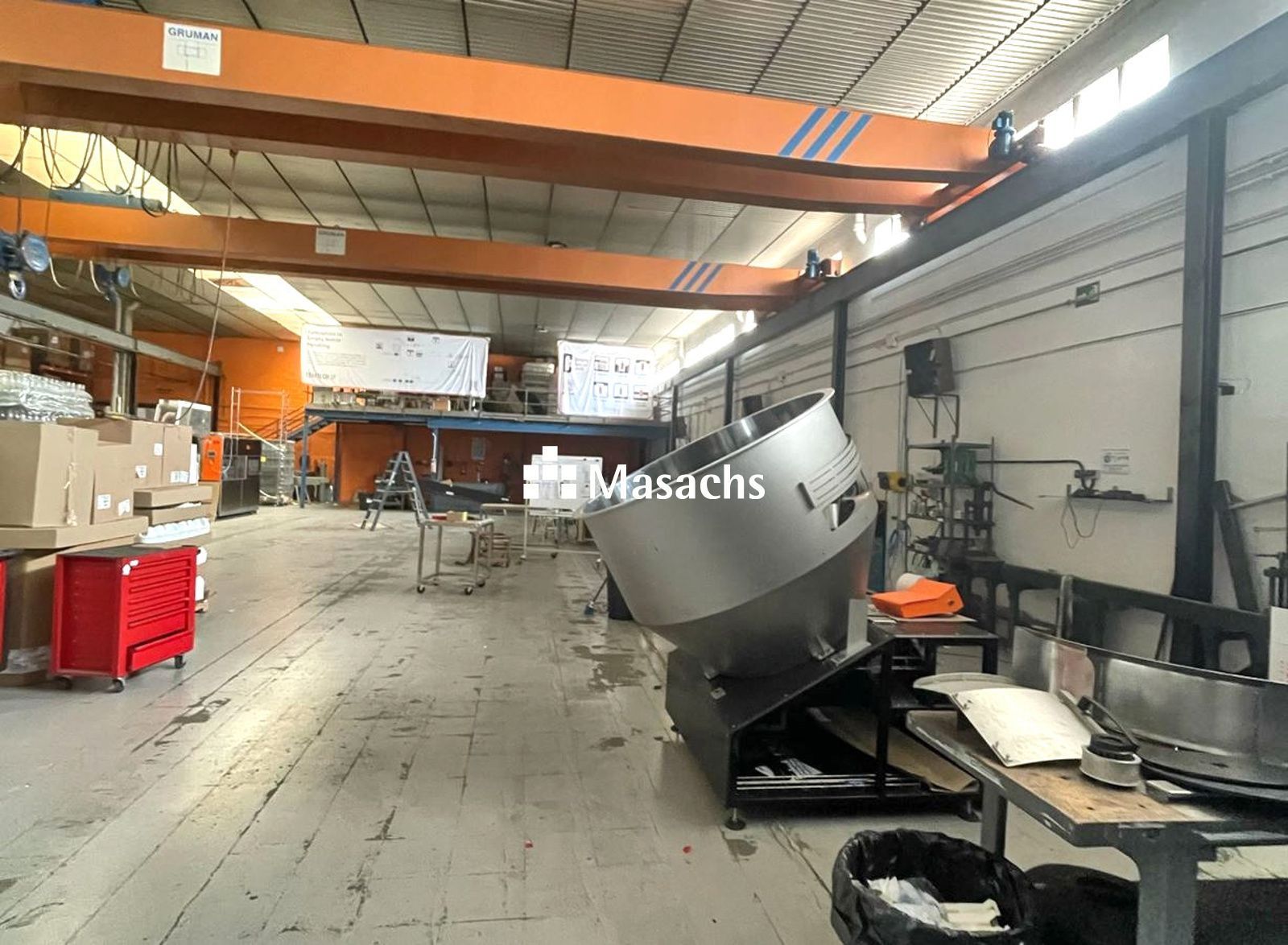 Nau industrial de lloguer en Terrassa