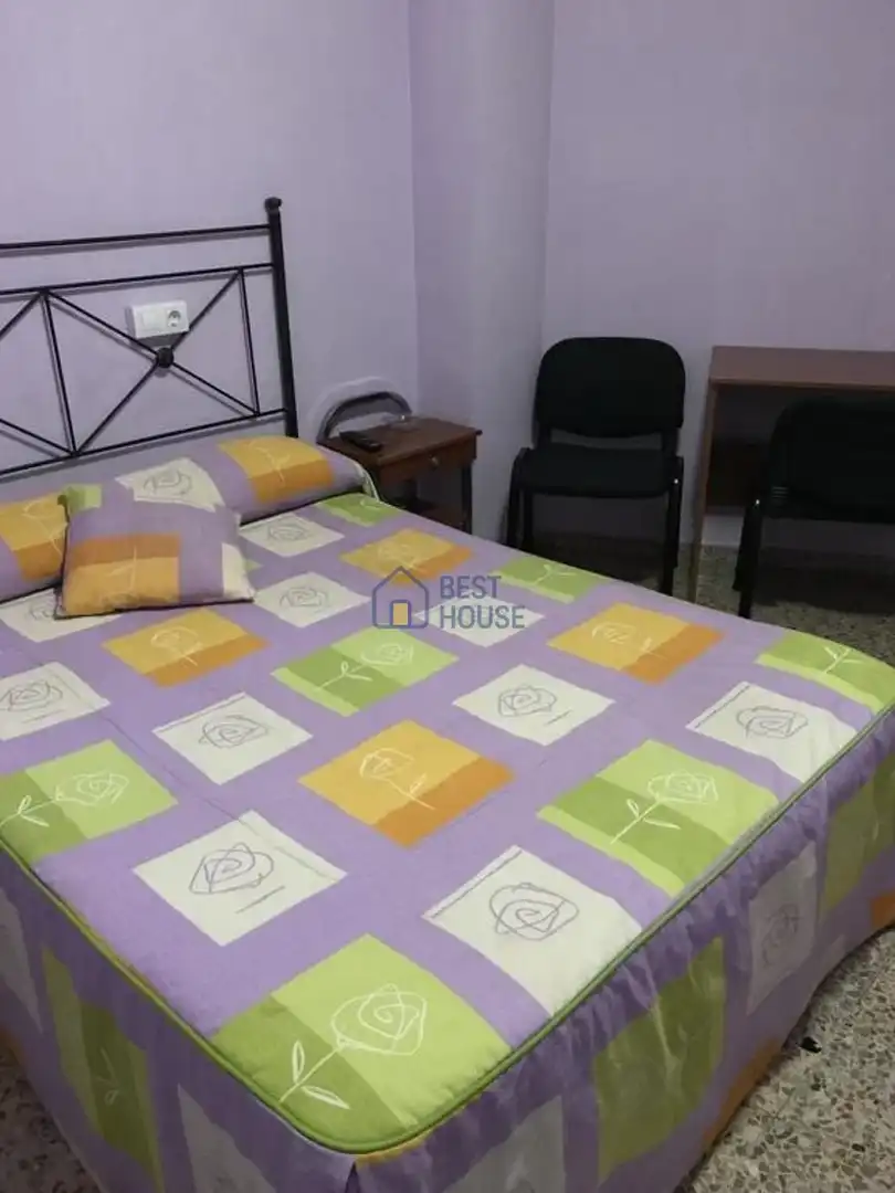 Habitación de Edificio en venta en Ardón