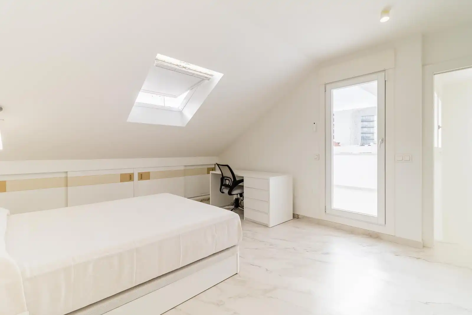 Terraced house with terrace for sale in Calle Parque Central 5, imagen 23