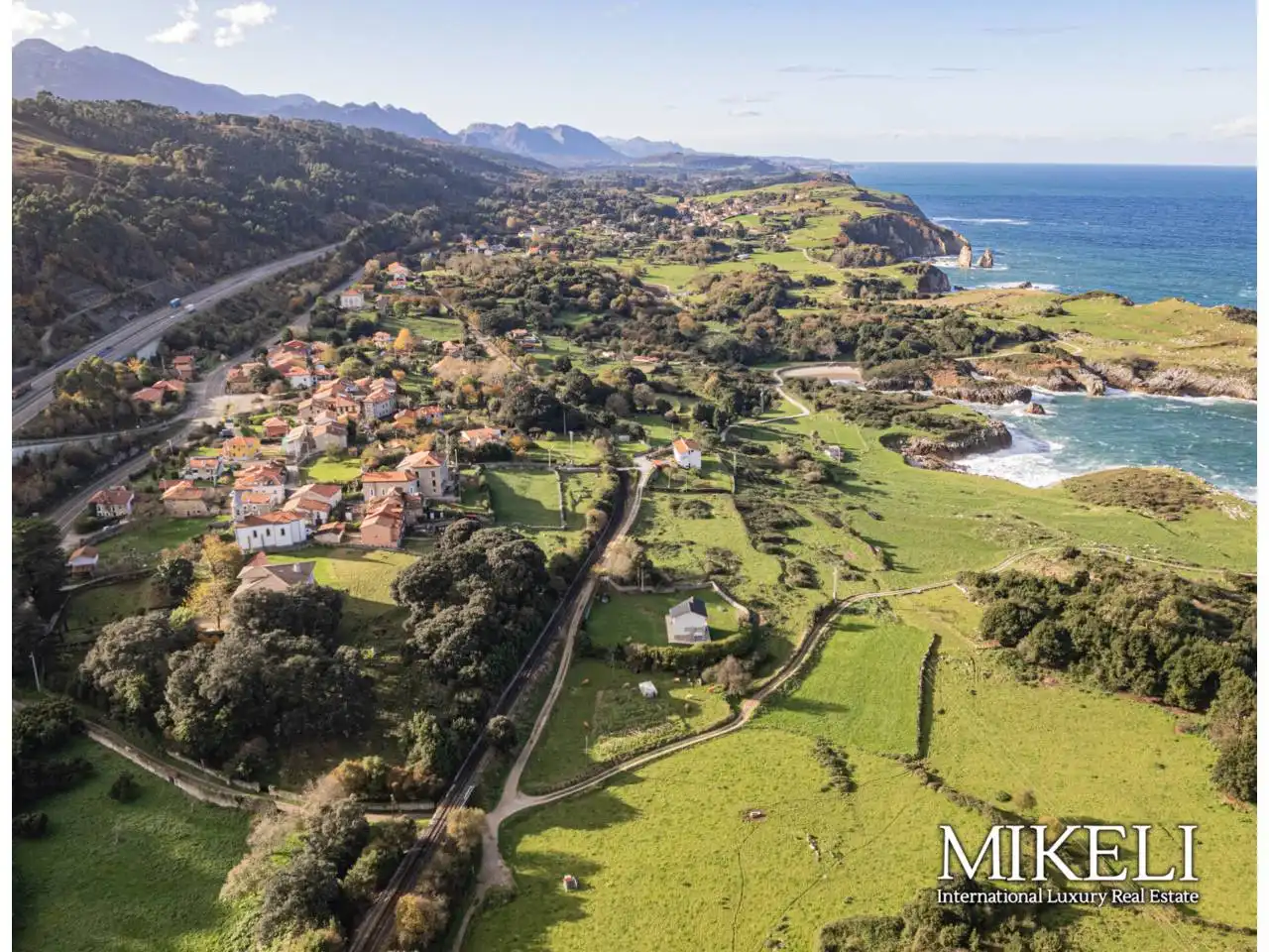 Houses for sale in Llanes  with Heating, Private garden and Terrace