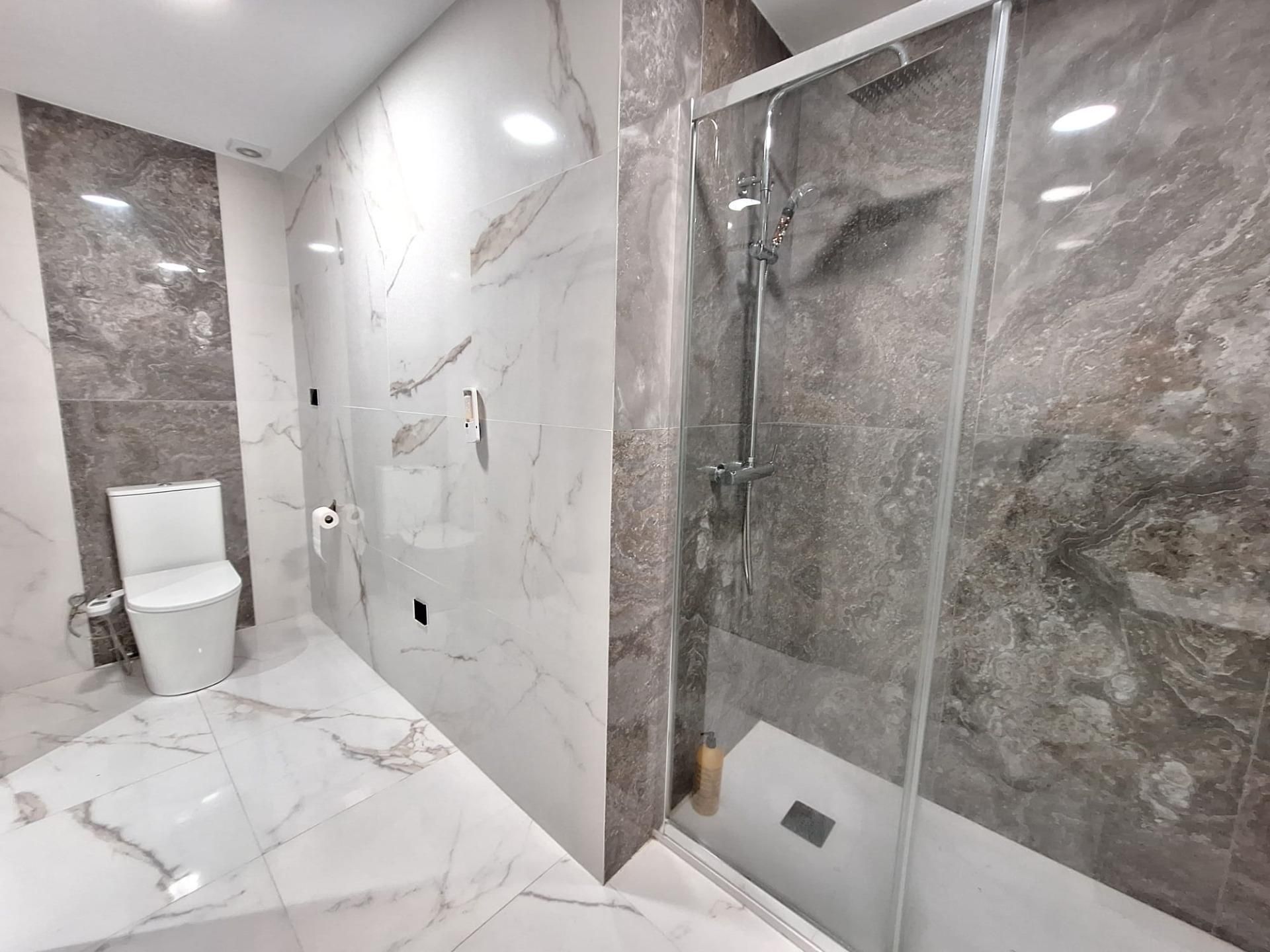 Bathroom of Planta baja for sale in Sabadell  with Air Conditioner, Heating and Terrace