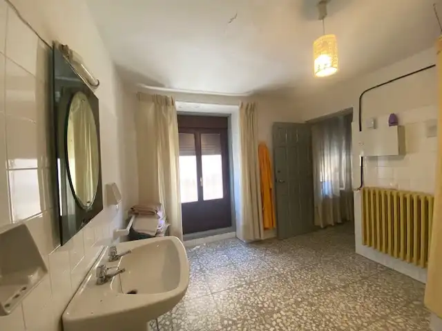 Bany de Casa o xalet en venda en Ajofrín amb Calefacció, Jardí privat i Traster