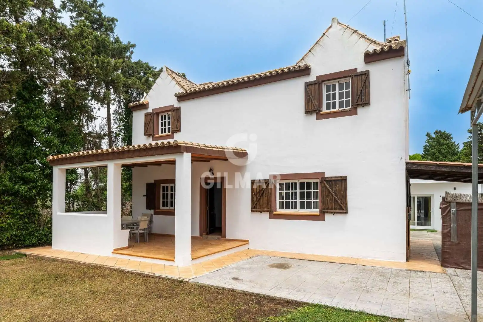 Vista exterior de Casa o xalet en venda en Vejer de la Frontera amb Calefacció, Jardí privat i Piscina