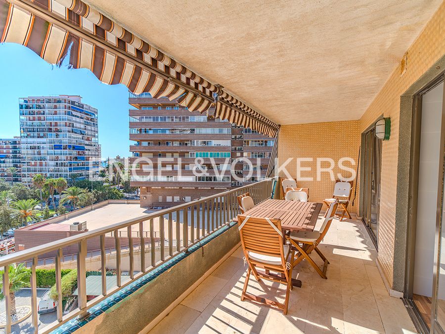 Terrassa de Apartament en venda en Alicante / Alacant amb Calefacció i Terrassa