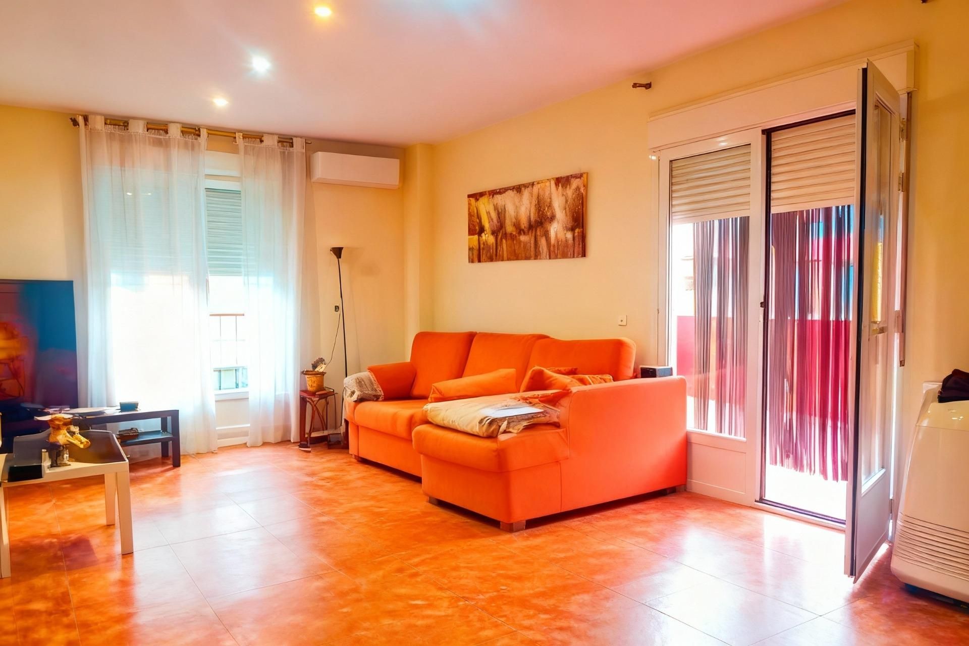 Sala d'estar de Pis de lloguer en El Viso de San Juan amb Aire condicionat, Calefacció i Terrassa