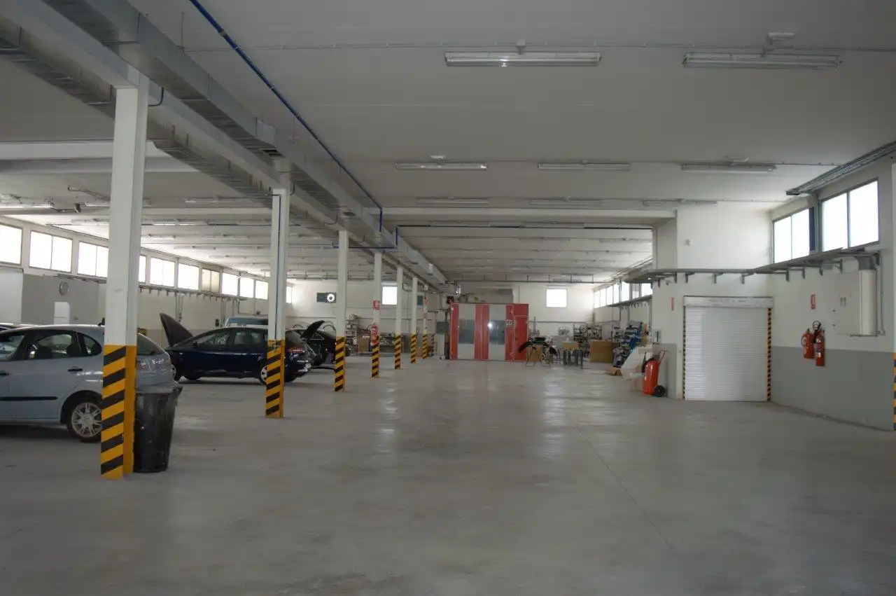 Nave industrial en venta en Villena