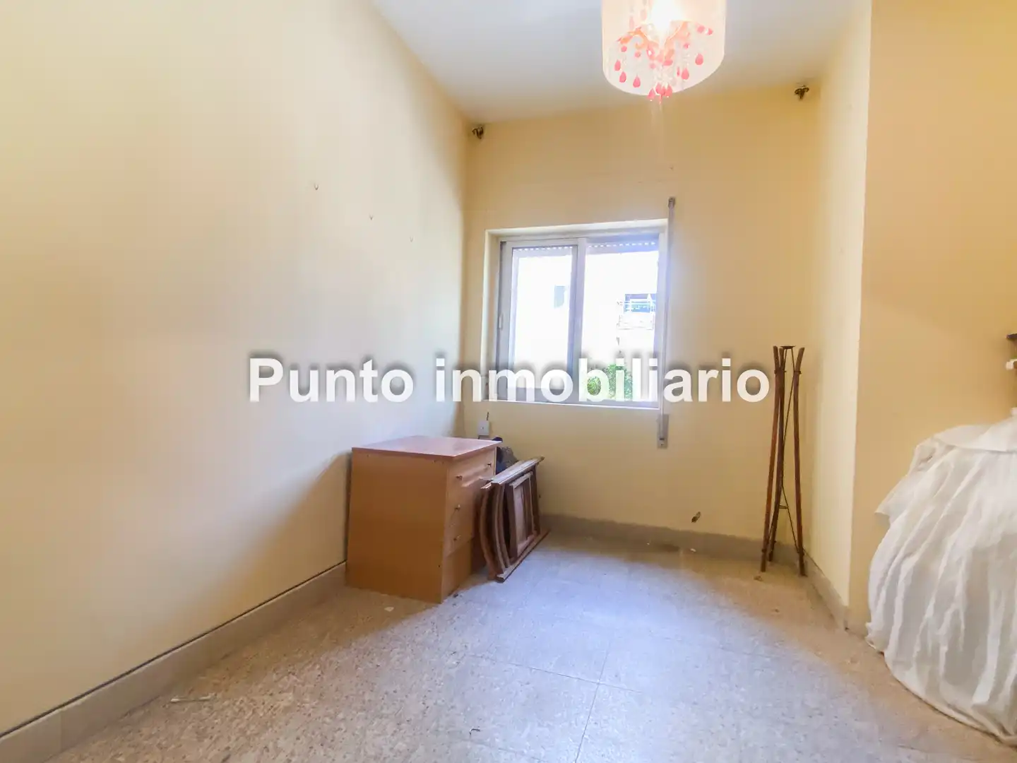Dormitori de Pis en venda en Valladolid amb Calefacció, Parquet i Terrassa