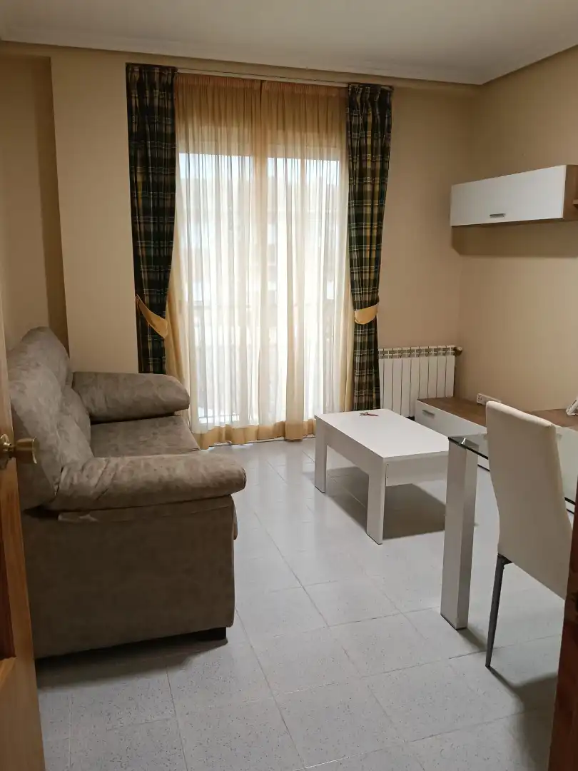 Sala de estar de Piso de alquiler en Torrijos con Aire acondicionado, Calefacción y Amueblado