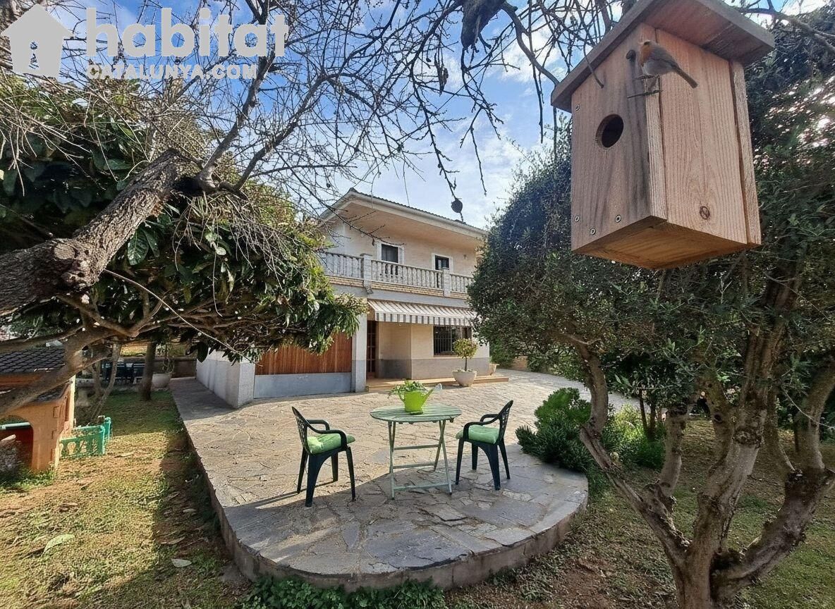 Vista exterior de Casa o chalet en venta en Castellbisbal con Aire acondicionado, Jardín privado y Piscina