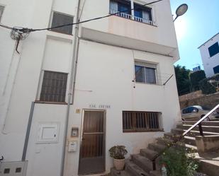 Exterior view of Single-family semi-detached for sale in Llançà  with Air Conditioner, Heating and Terrace