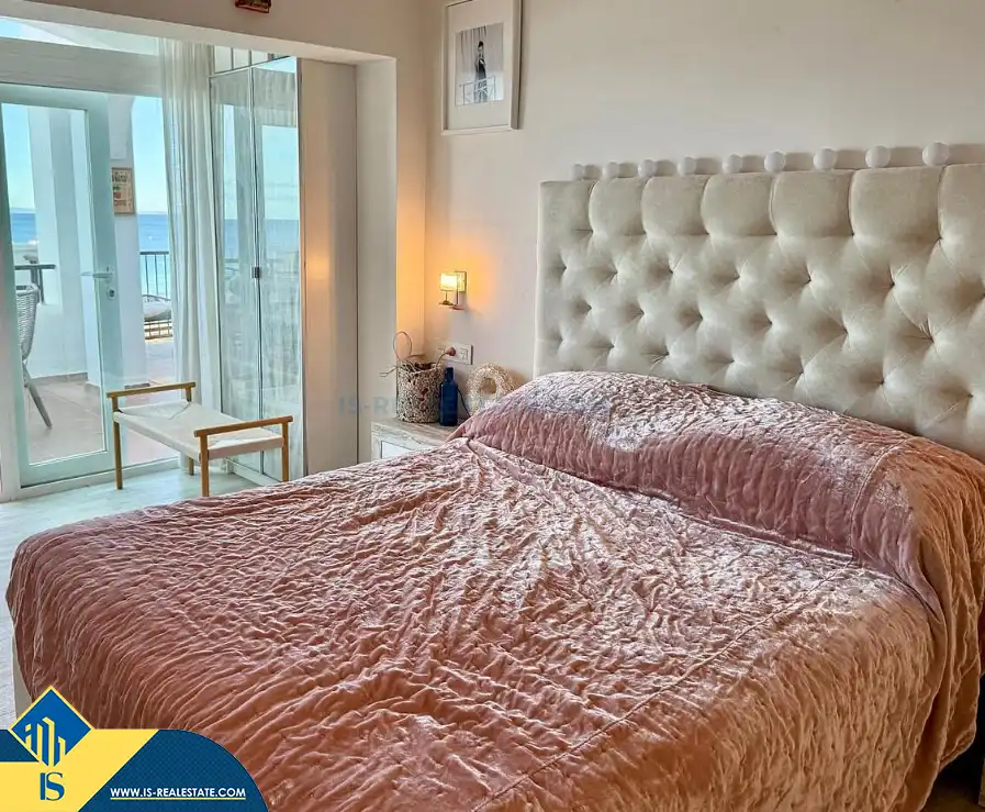 Habitación de Ático en venta en Sant Josep de sa Talaia con Terraza, Amueblado y Piscina comunitaria