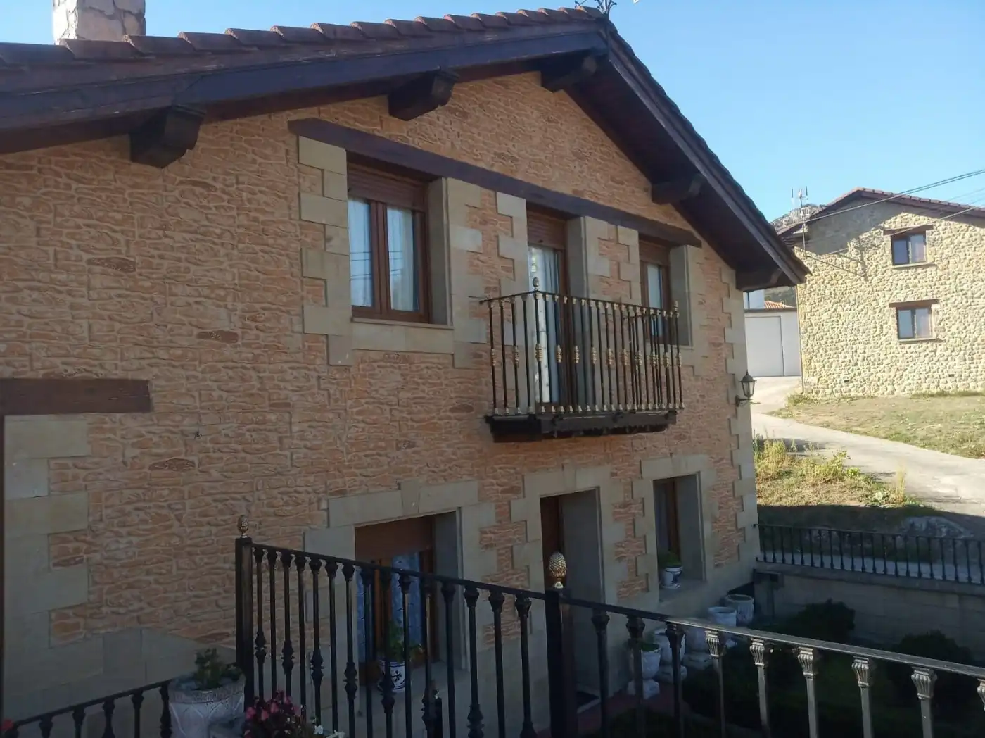 Exterior view of Houses for sale in Valle de Mena  with Private garden, Terrace and Storage room