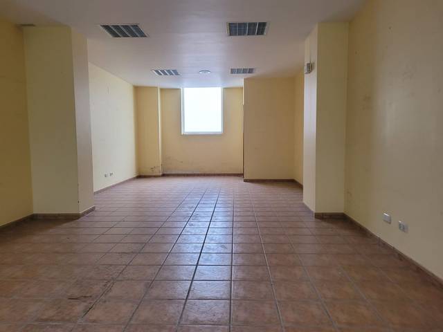 Local comercial en Alquiler en Rúa de Berna en Concheiros - Fontiñas