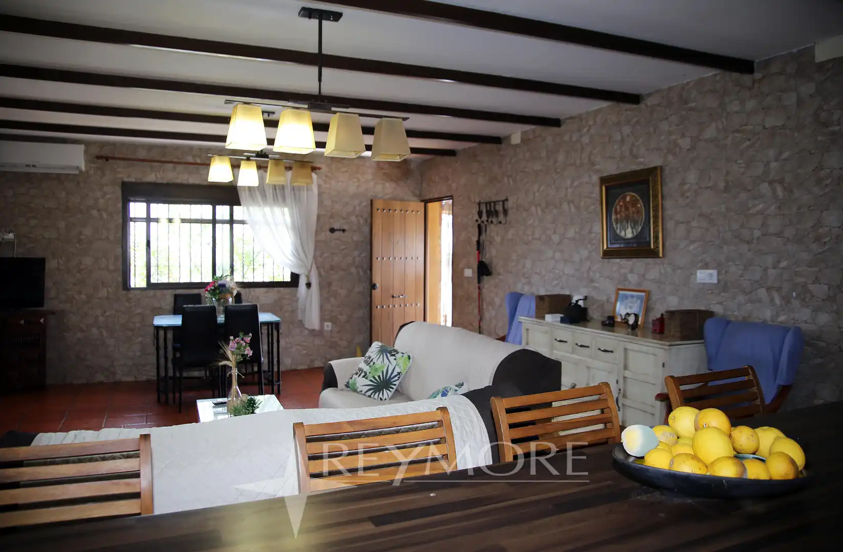 Sala de estar de Casa o chalet en venta en Almodóvar del Río con Aire acondicionado, Calefacción y Jardín privado