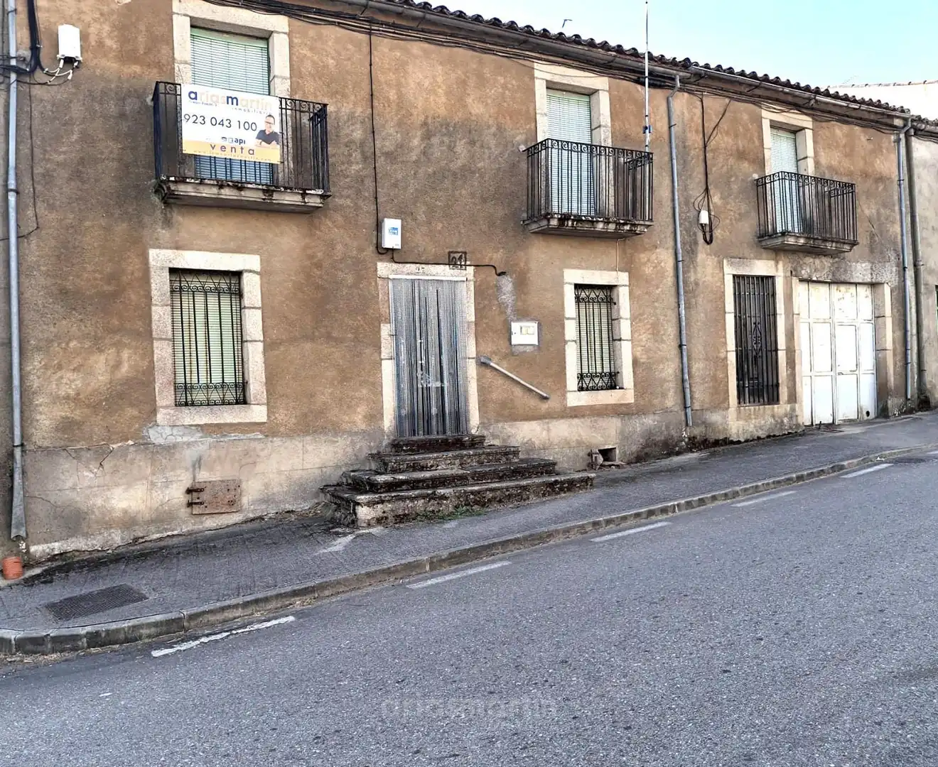 Exterior view of Houses for sale in Masueco, Salamanca