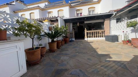 Foto 2 de Casa adosada en venta en Zona Calvario, Estepona