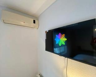Living room of Flat to share in  Madrid Capital  with Heating, Furnished and Washing machine