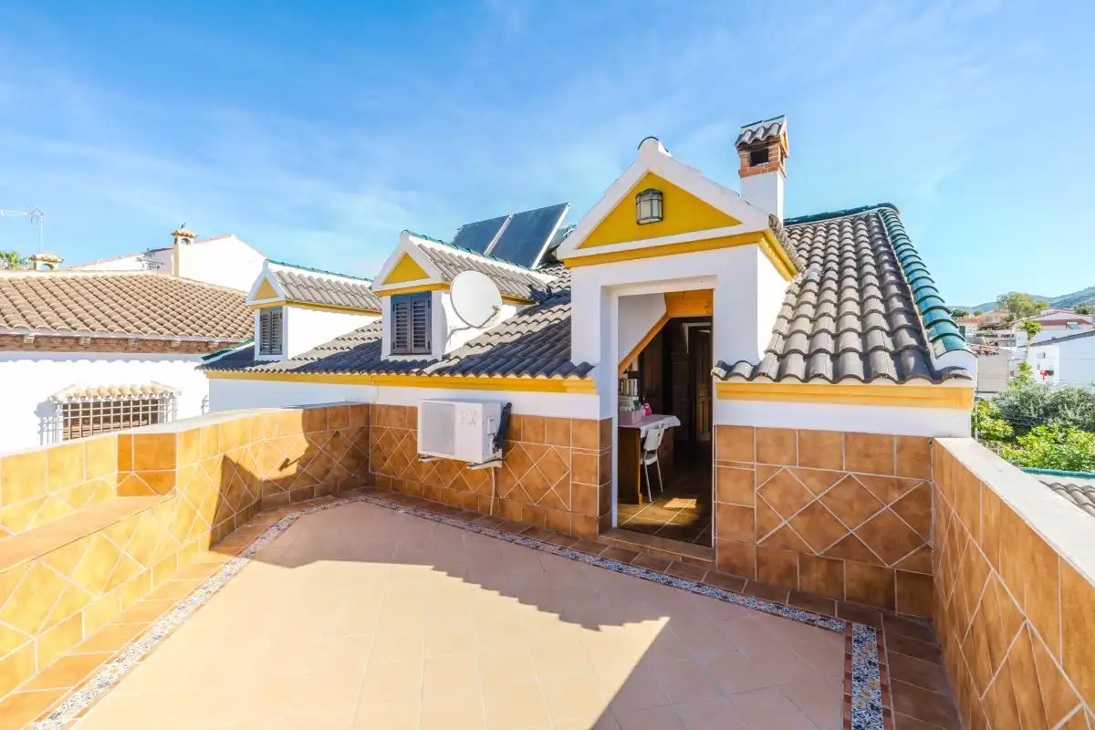 Vista exterior de Casa o xalet en venda en Málaga amb Aire condicionat i Calefacció
