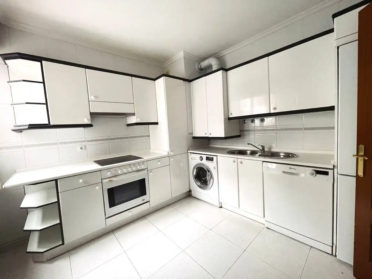 Küche von Wohnung zum Verkauf in Leioa mit Heizung und Terrasse