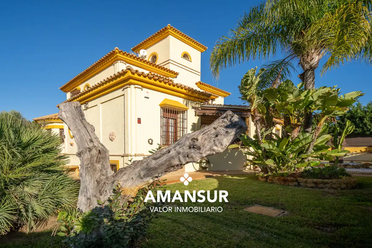 Chalet con piscina en venta en Avenida del Almendro, imagen 117