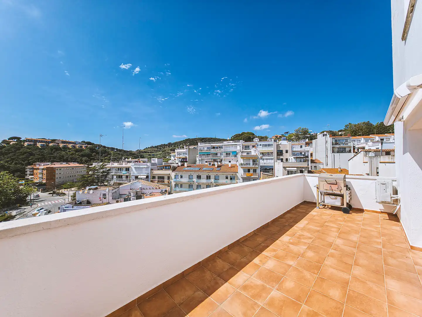 Terrasse von Wohnung zum Verkauf in Sant Pol de Mar mit Klimaanlage, Heizung und Parkett