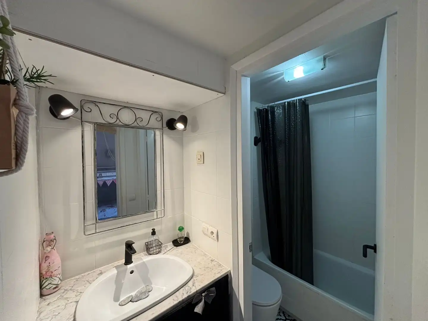 Bathroom of Study for sale in L'Estartit  with Balcony and Community pool
