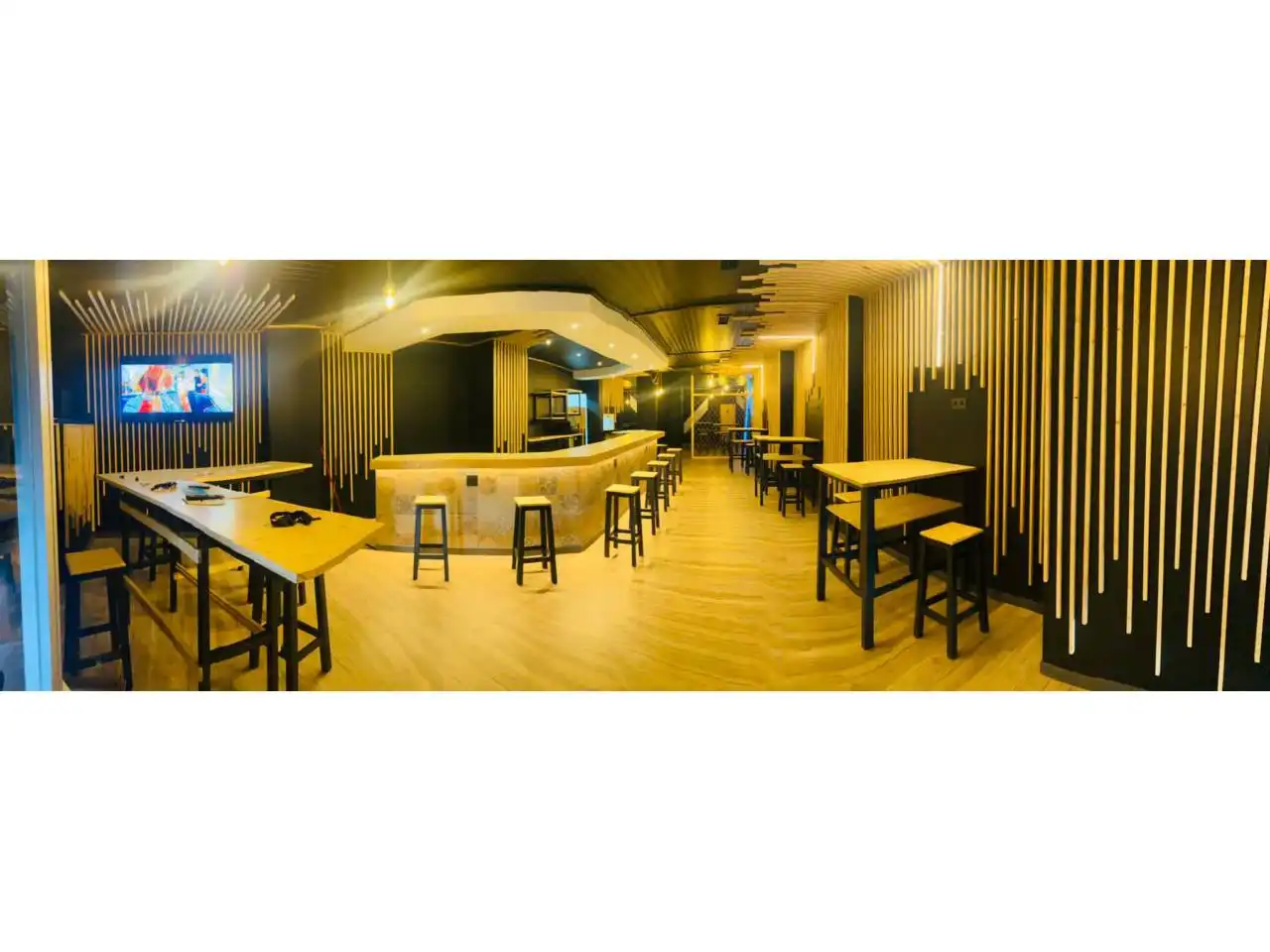 Local comercial en venda a Baza