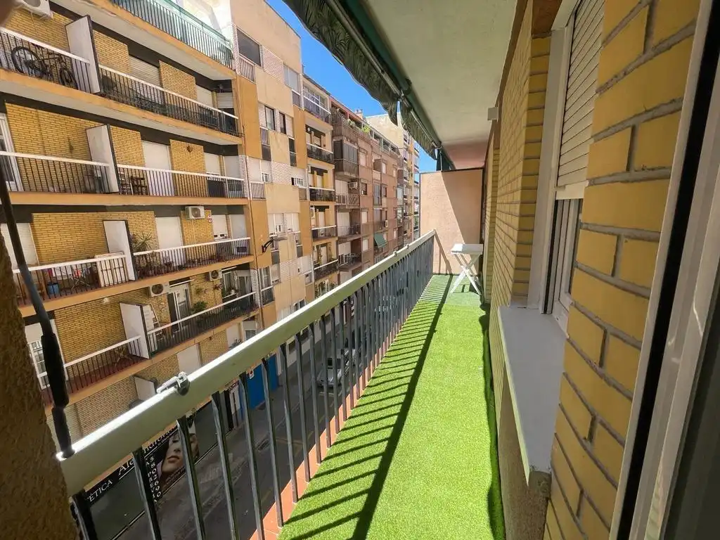 Flat for rent in Calle Ribera del Beiro, San Francisco Javier