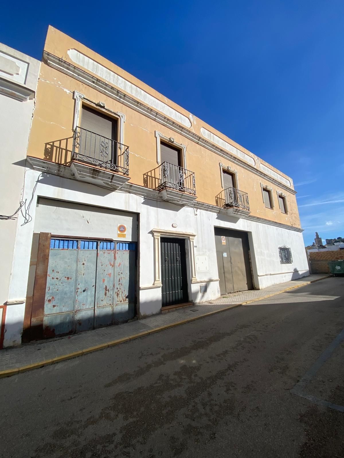 Vista exterior de Casa o xalet en venda en Morón de la Frontera