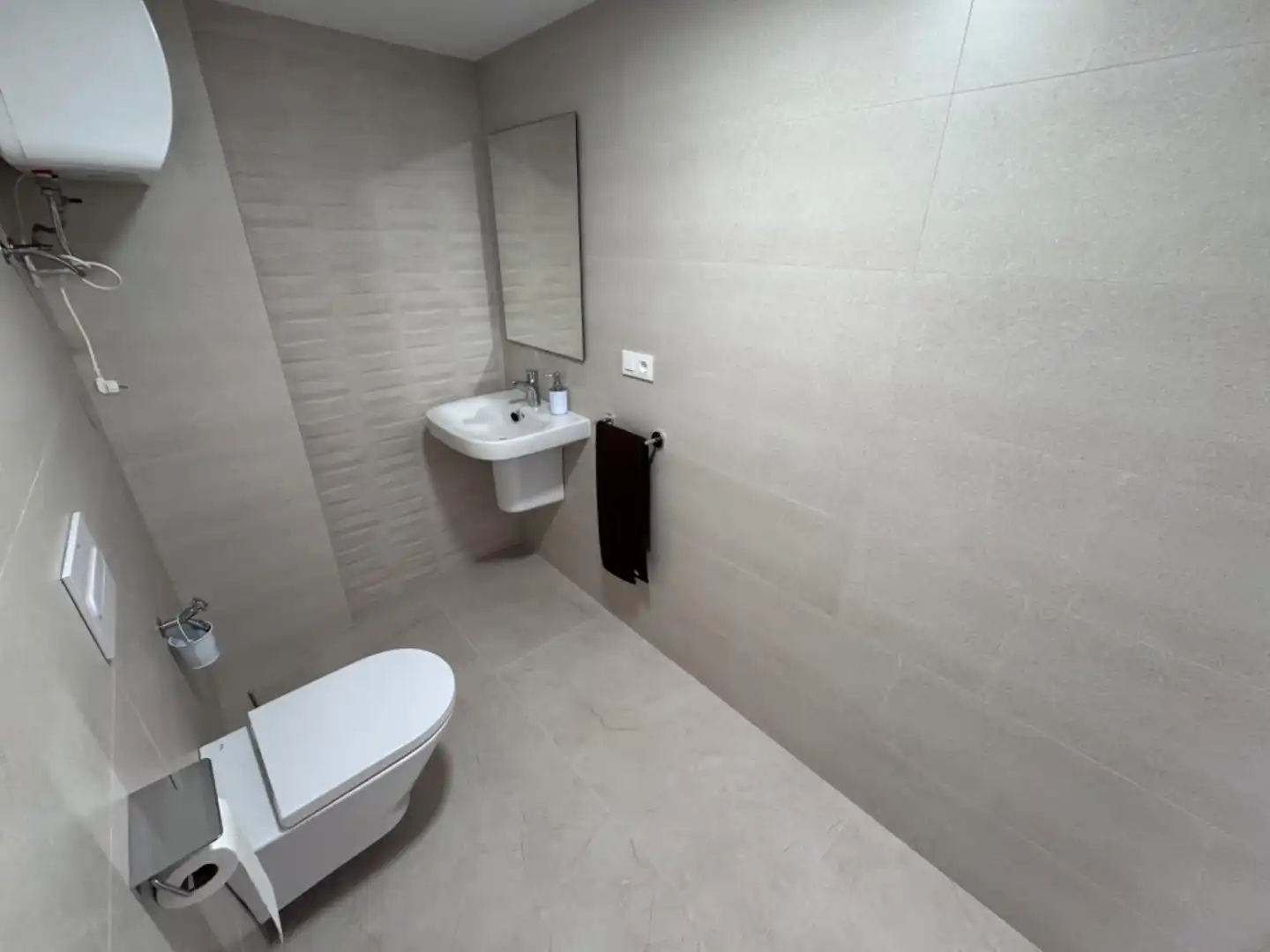 Baño de Local de alquiler en Villena con Aire acondicionado y Calefacción
