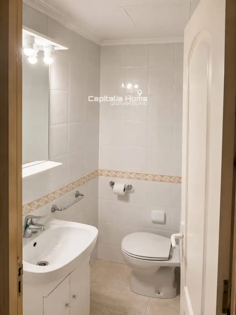 Badezimmer von Wohnung zum Verkauf in Sant Josep de sa Talaia mit Klimaanlage, Heizung und Schwimmbad