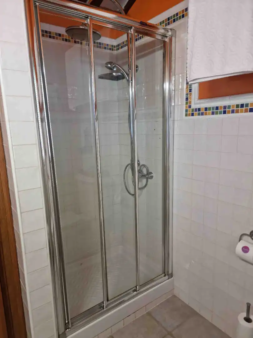Bany de Casa adosada en venda en Vega de Liébana amb Jardí privat, Terrassa i Traster